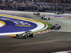GP SINGAPORE, 20.09.2015 - Gara, Lewis Hamilton (GBR) Mercedes AMG F1 W06 davanti a Nico Rosberg (GER) Mercedes AMG F1 W06