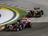 GP SINGAPORE, 20.09.2015 - Gara, Carlos Sainz Jr (ESP) Scuderia Toro Rosso STR10 e Romain Grosjean (FRA) Lotus F1 Team E23
