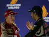 GP SINGAPORE, 20.09.2015 - Gara, Kimi Raikkonen (FIN) Ferrari SF15-T e Daniel Ricciardo (AUS) Red Bull Racing RB11