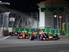GP SINGAPORE, 20.09.2015 - Gara, Daniel Ricciardo (AUS) Red Bull Racing RB11 e Kimi Raikkonen (FIN) Ferrari SF15-T