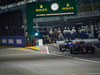 GP SINGAPORE, 20.09.2015 - Gara, Carlos Sainz Jr (ESP) Scuderia Toro Rosso STR10 e Marcus Ericsson (SUE) Sauber C34