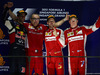 GP SINGAPORE, 20.09.2015 - Gara, 1st position Sebastian Vettel (GER) Ferrari SF15-T, secondo Daniel Ricciardo (AUS) Red Bull Racing RB11, terzo Kimi Raikkonen (FIN) Scuderia
and Modesto Menabue, Ferrari
