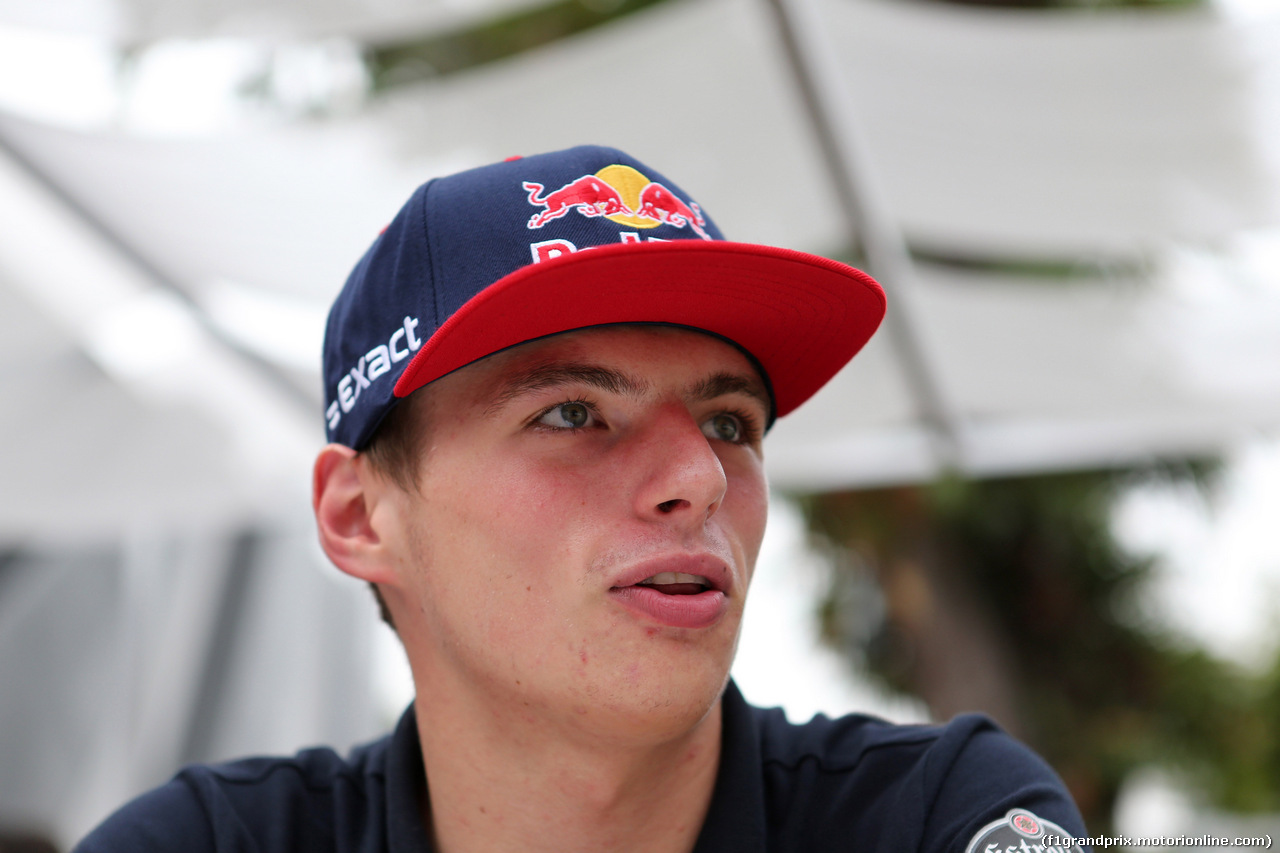GP SINGAPORE, 17.09.2015 - Max Verstappen (NED) Scuderia Toro Rosso STR10