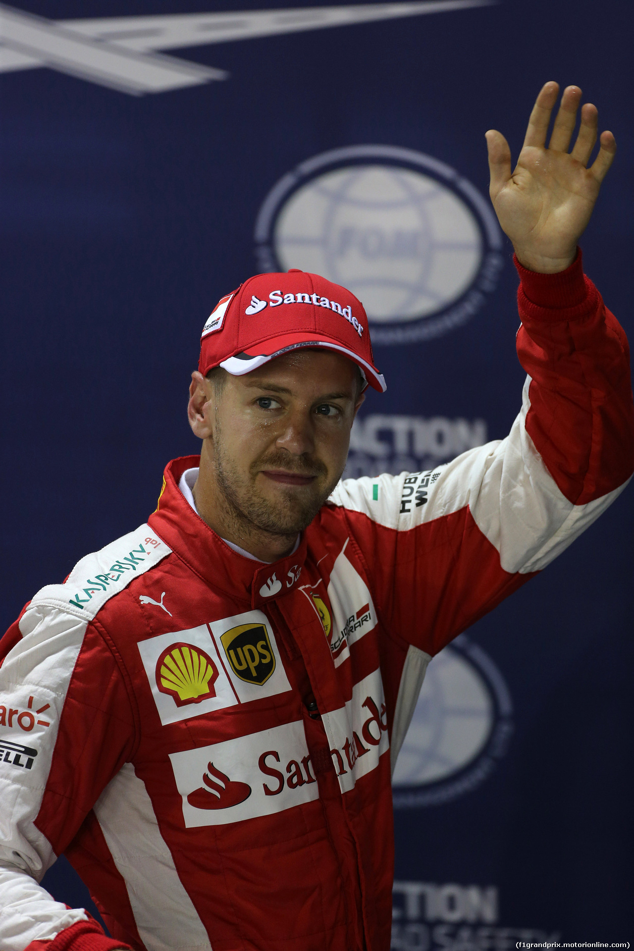 GP SINGAPORE, 19.09.2015 - Qualifiche, Sebastian Vettel (GER) Ferrari SF15-T pole position
