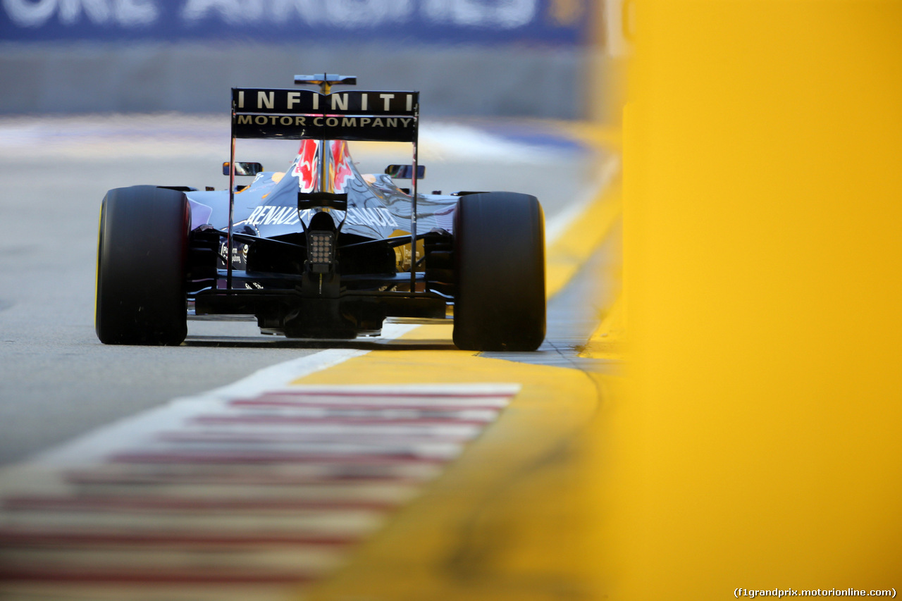GP SINGAPORE, 19.09.2015 - Prove Libere 3, Daniel Ricciardo (AUS) Red Bull Racing RB11