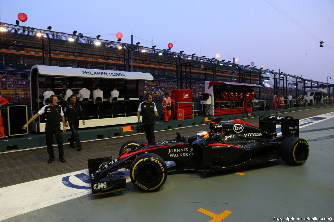 GP SINGAPORE, 19.09.2015 - Prove Libere 3, Fernando Alonso (ESP) McLaren Honda MP4-30