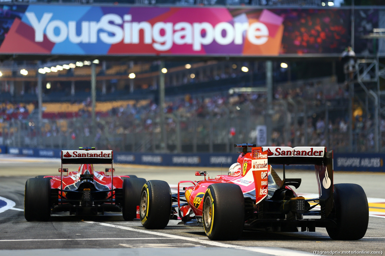 GP SINGAPORE, 19.09.2015 - Prove Libere 3, Kimi Raikkonen (FIN) Ferrari SF15-T e Sebastian Vettel (GER) Ferrari SF15-T