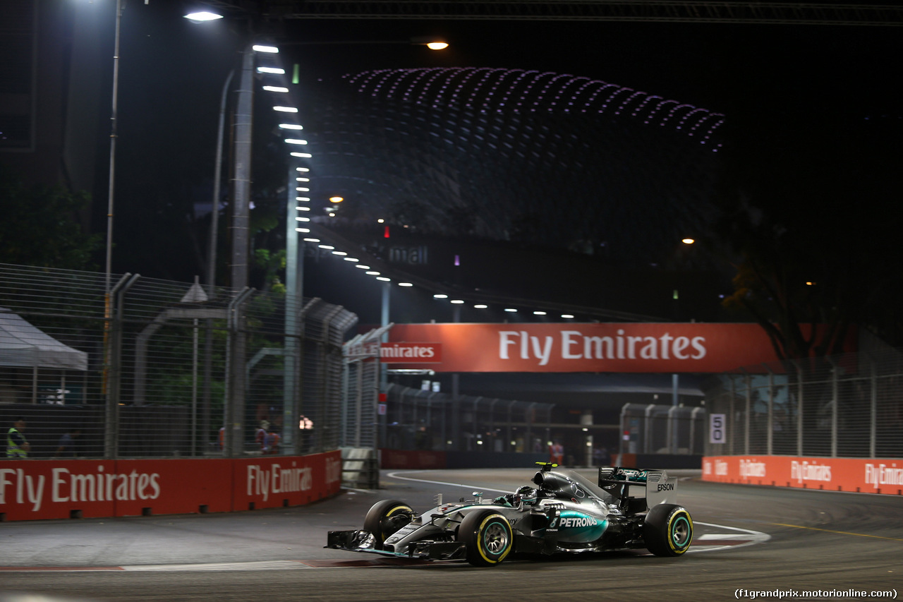 GP SINGAPORE, 19.09.2015 - Qualifiche, Nico Rosberg (GER) Mercedes AMG F1 W06