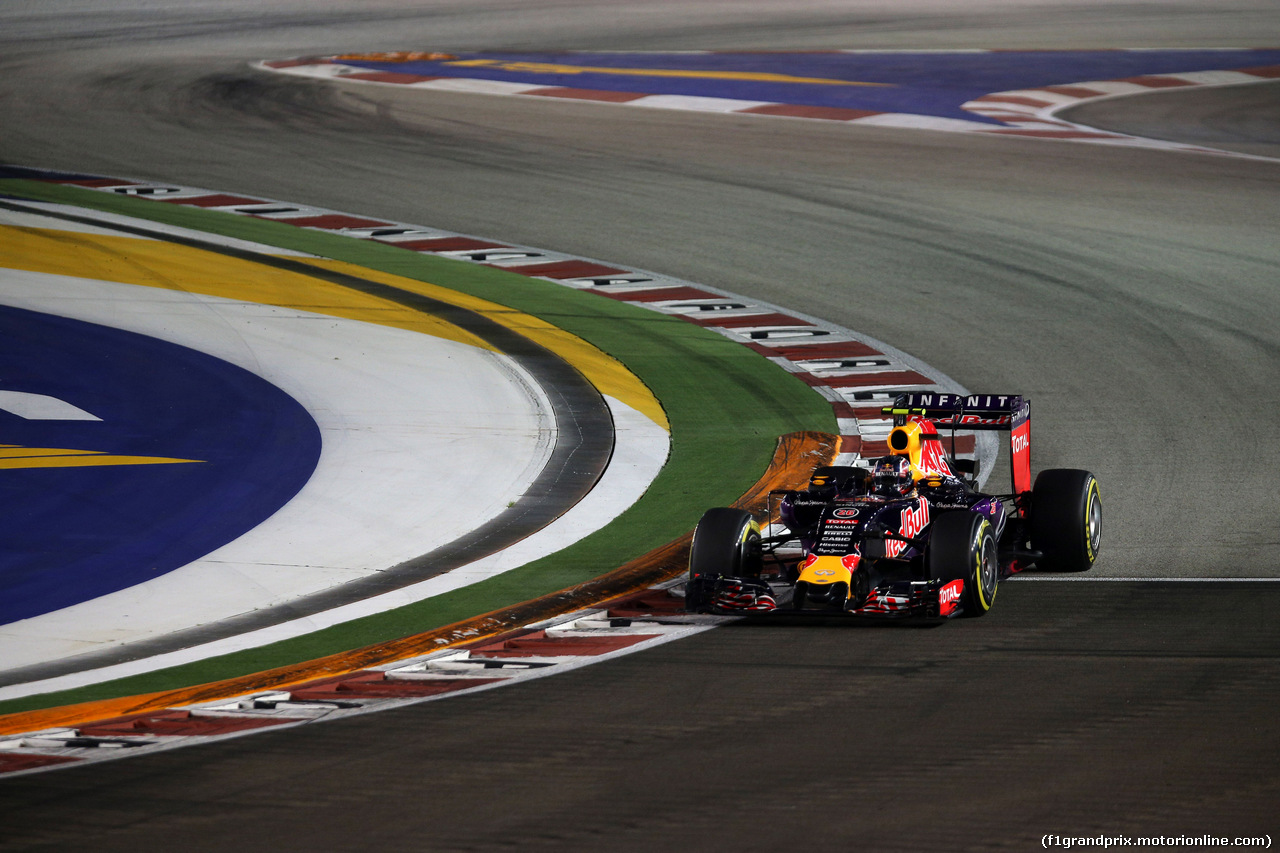 GP SINGAPORE, 19.09.2015 - Qualifiche, Daniil Kvyat (RUS) Red Bull Racing RB11