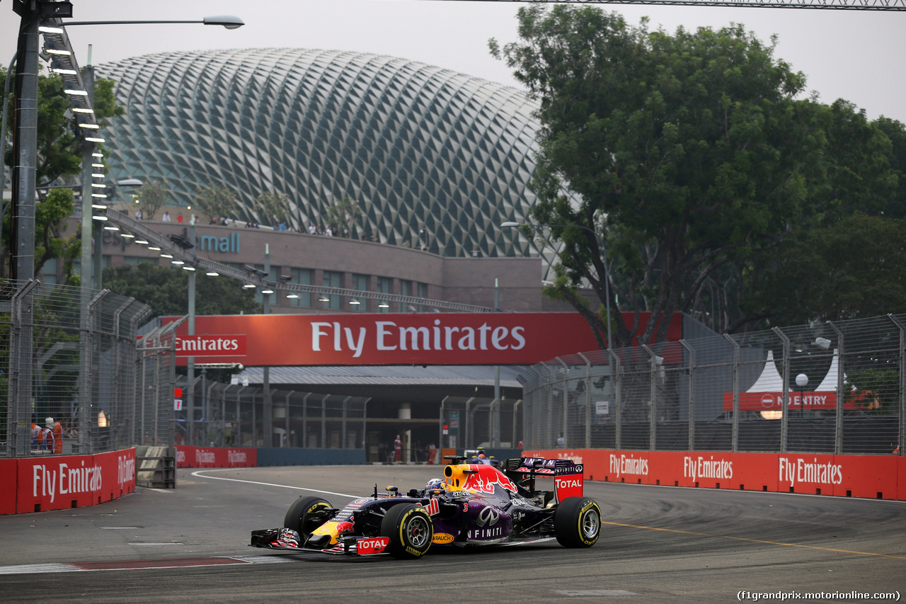 GP SINGAPORE, 18.09.2015 - Prove Libere 1, Daniel Ricciardo (AUS) Red Bull Racing RB11