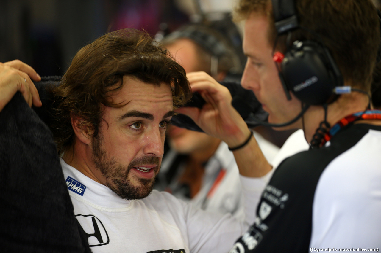 GP SINGAPORE, 18.09.2015 - Prove Libere 1, Fernando Alonso (ESP) McLaren Honda MP4-30