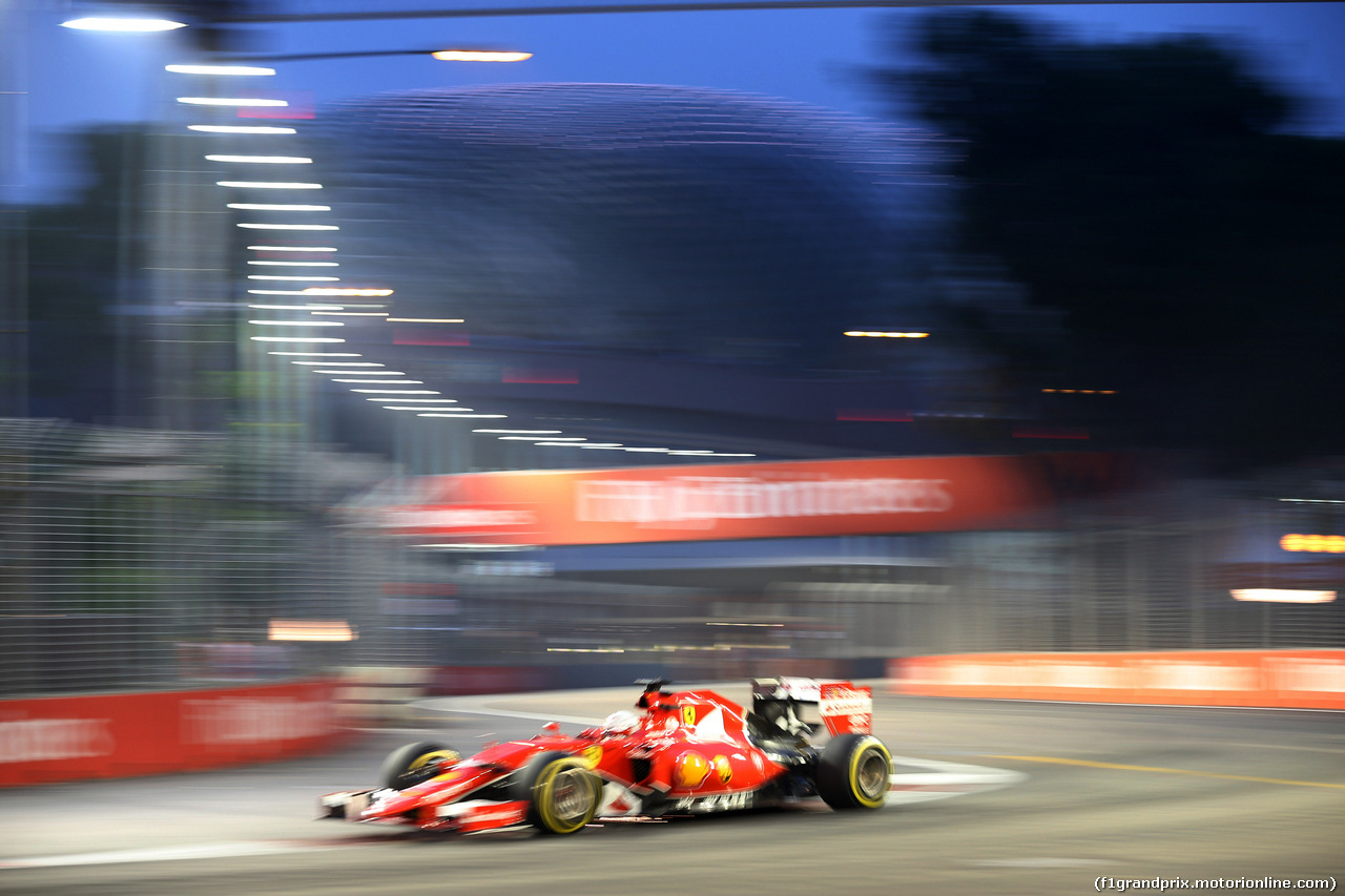 GP SINGAPORE, 18.09.2015 - Prove Libere 1, Sebastian Vettel (GER) Ferrari SF15-T