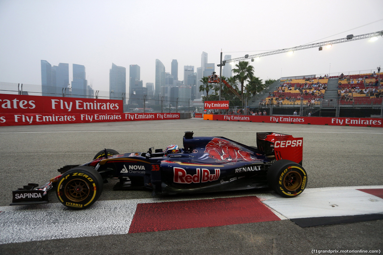 GP SINGAPORE, 18.09.2015 - Prove Libere 1, Max Verstappen (NED) Scuderia Toro Rosso STR10