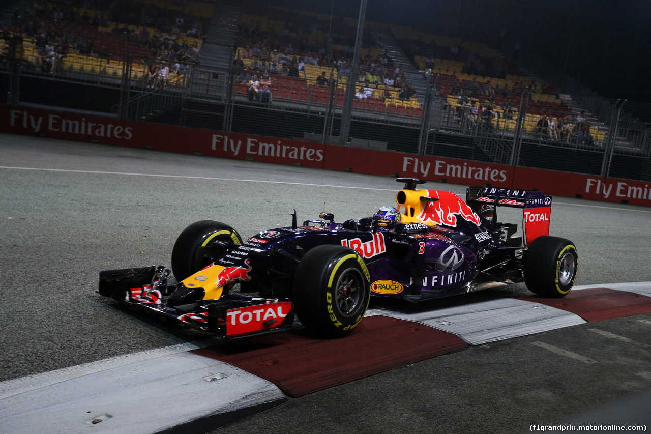 GP SINGAPORE, 18.09.2015 - Prove Libere 1, Daniel Ricciardo (AUS) Red Bull Racing RB11