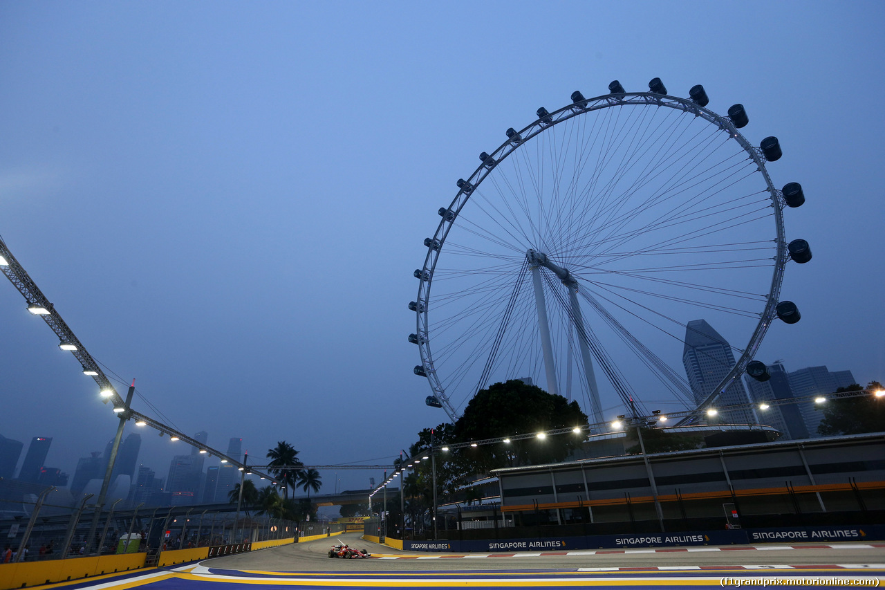 GP SINGAPORE, 18.09.2015 - Prove Libere 1, Kimi Raikkonen (FIN) Ferrari SF15-T