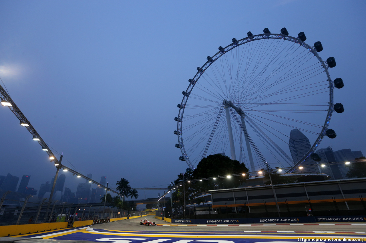 GP SINGAPORE, 18.09.2015 - Prove Libere 1, Kimi Raikkonen (FIN) Ferrari SF15-T