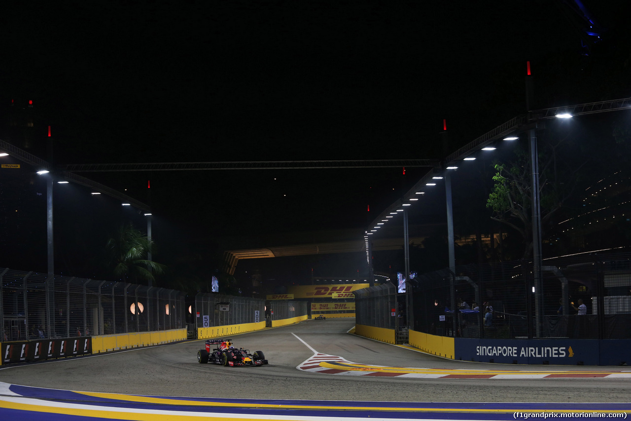 GP SINGAPORE, 18.09.2015 - Prove Libere 1, Daniel Ricciardo (AUS) Red Bull Racing RB11