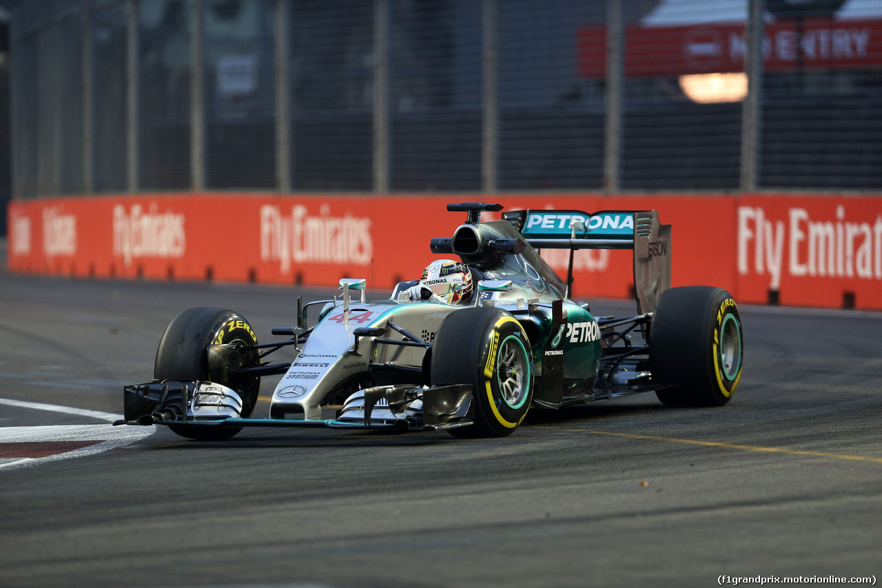 GP SINGAPORE, 18.09.2015 - Prove Libere 1, Lewis Hamilton (GBR) Mercedes AMG F1 W06