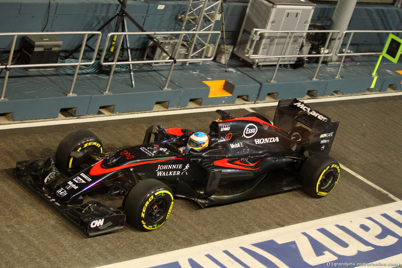 GP SINGAPORE, 18.09.2015 - Prove Libere 2, Fernando Alonso (ESP) McLaren Honda MP4-30