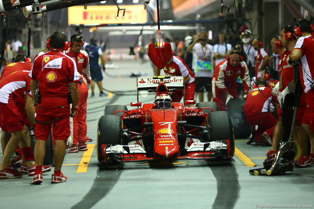 GP SINGAPORE, 18.09.2015 - Prove Libere 2, Kimi Raikkonen (FIN) Ferrari SF15-T