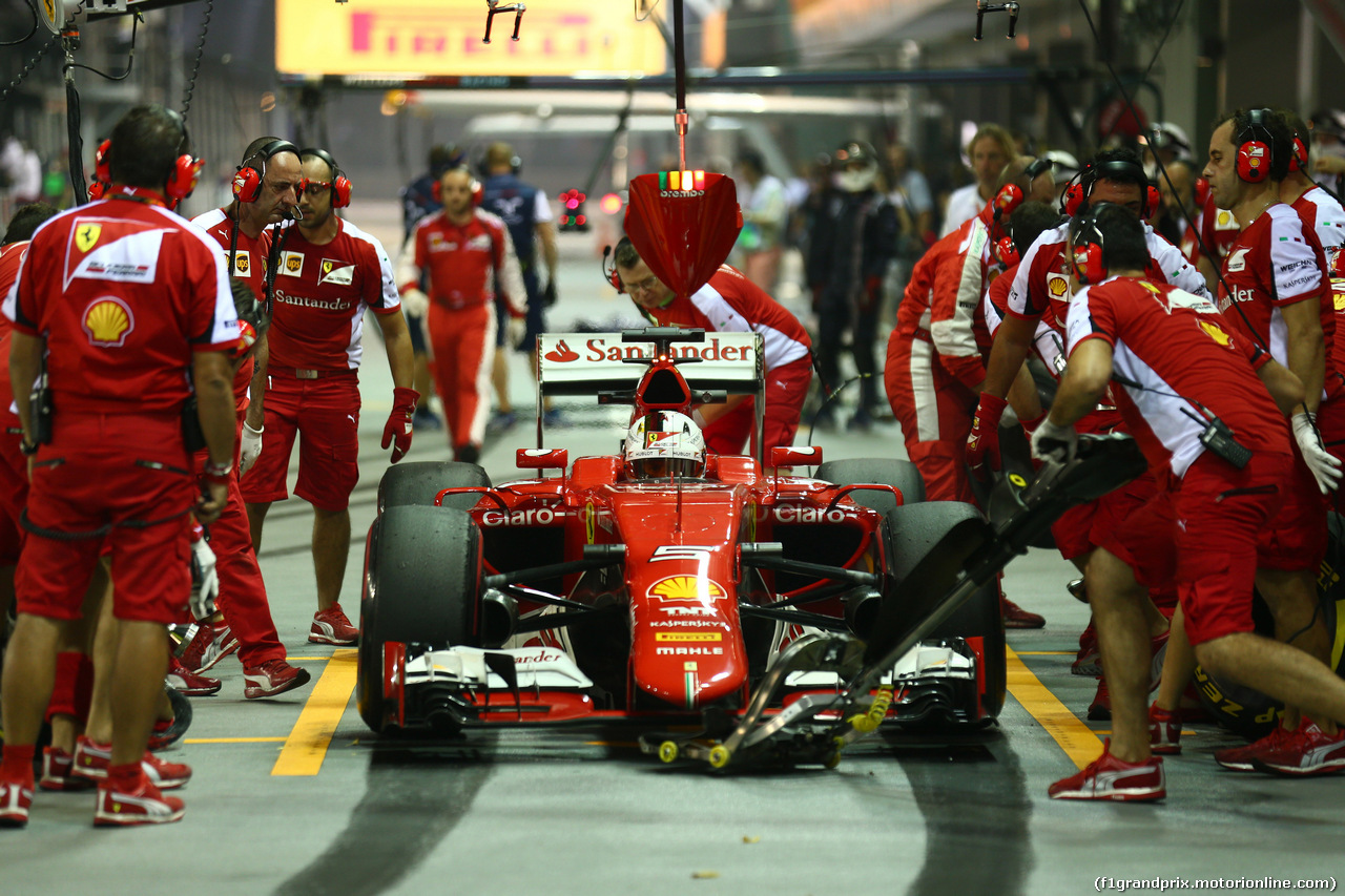 GP SINGAPORE, 18.09.2015 - Prove Libere 2, Sebastian Vettel (GER) Ferrari SF15-T
