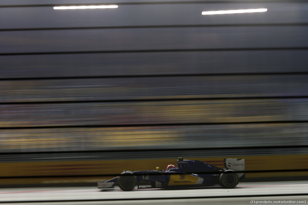 GP SINGAPORE, 18.09.2015 - Prove Libere 2, Felipe Nasr (BRA) Sauber C34