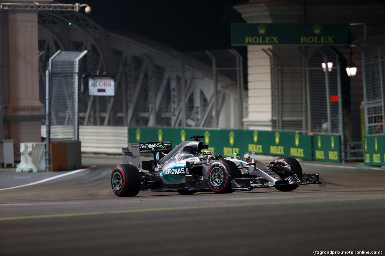 GP SINGAPORE, 18.09.2015 - Prove Libere 2, Lewis Hamilton (GBR) Mercedes AMG F1 W06