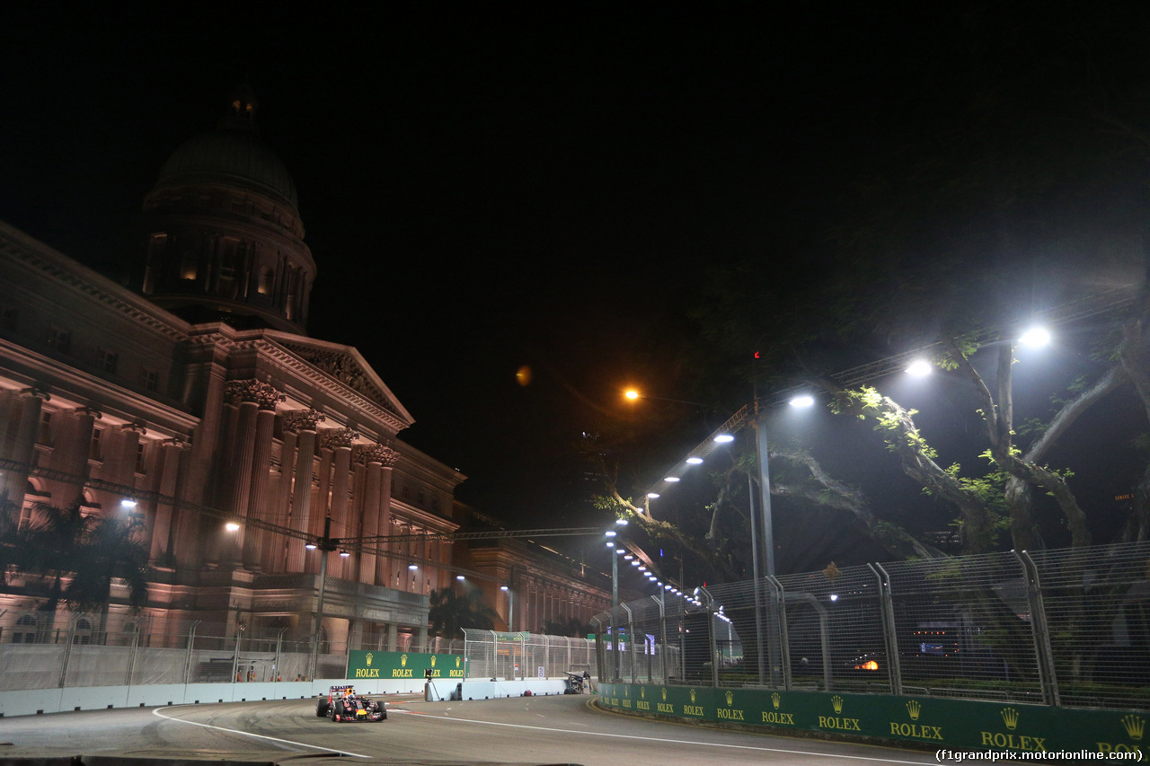 GP SINGAPORE, 18.09.2015 - Prove Libere 2, Daniel Ricciardo (AUS) Red Bull Racing RB11