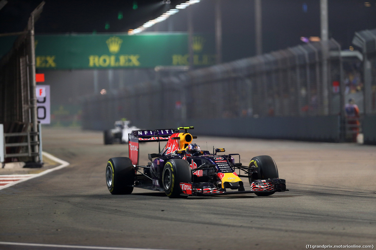 GP SINGAPORE, 18.09.2015 - Prove Libere 2, Daniil Kvyat (RUS) Red Bull Racing RB11