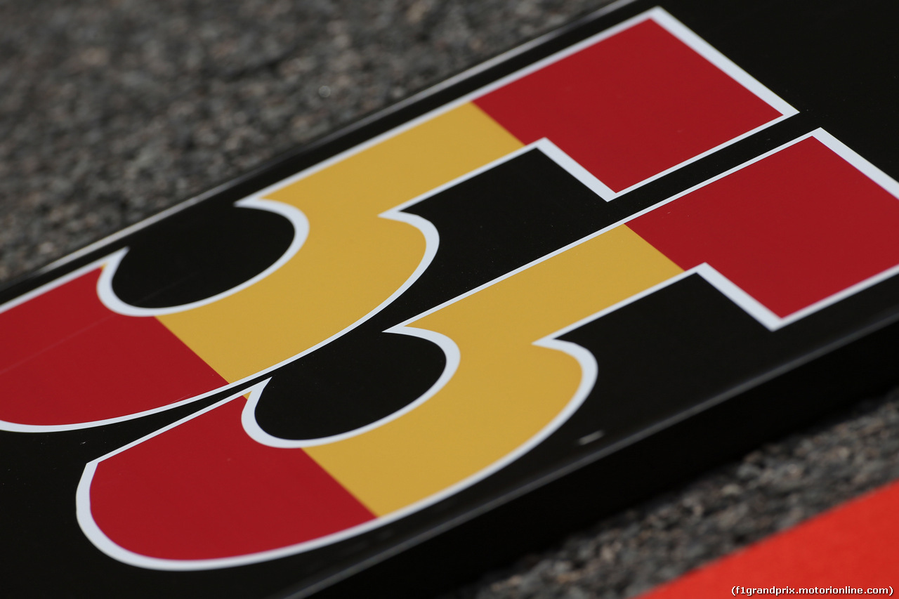 GP SPAGNA, 10.05.2015-  the table with numer for Carlos Sainz Jr (ESP) Scuderia Toro Rosso STR10