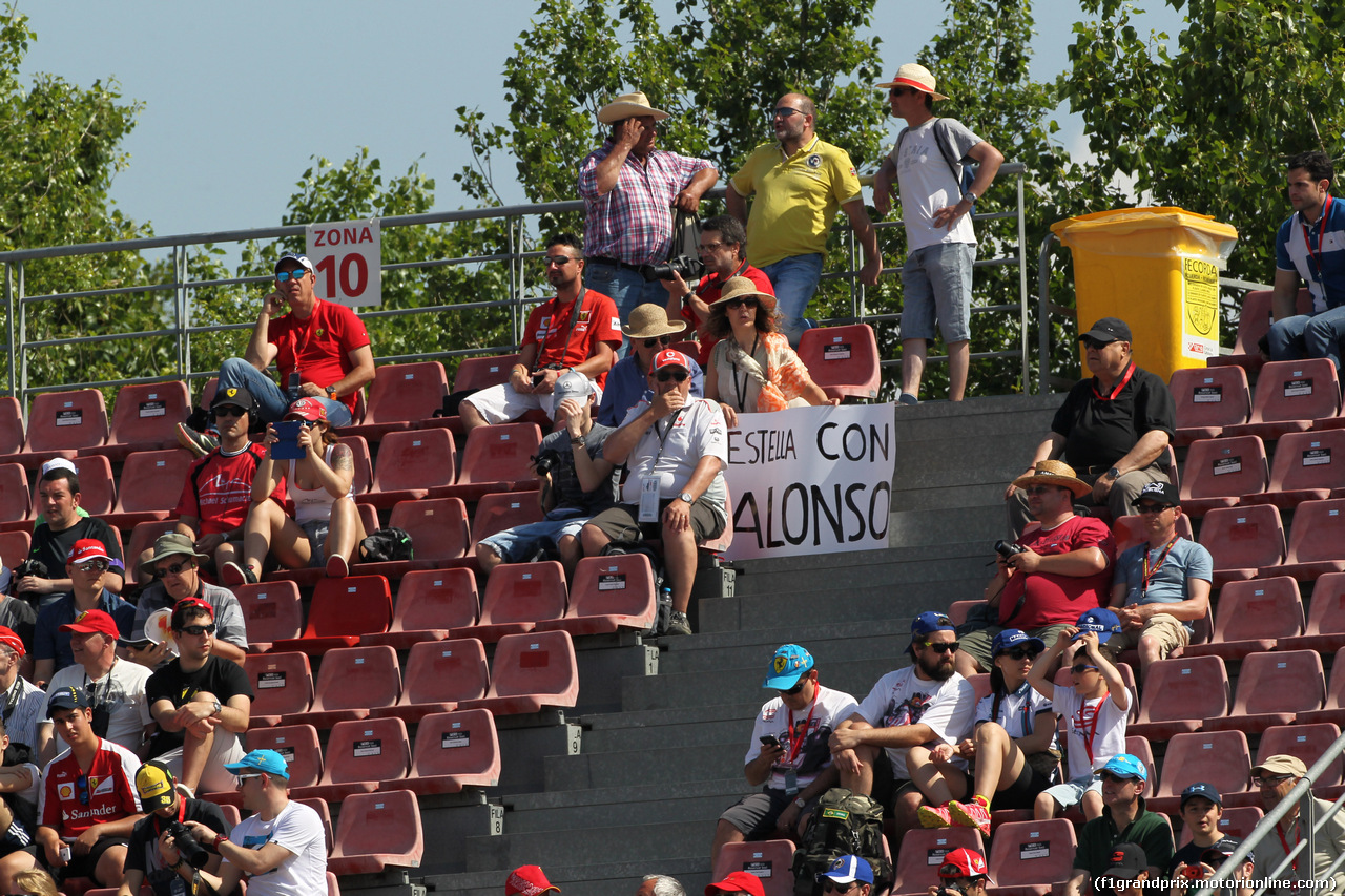 GP SPAGNA, 09.05.2015- Free practice 3, Fernando Alonso (ESP) McLaren Honda MP4-30  Fans