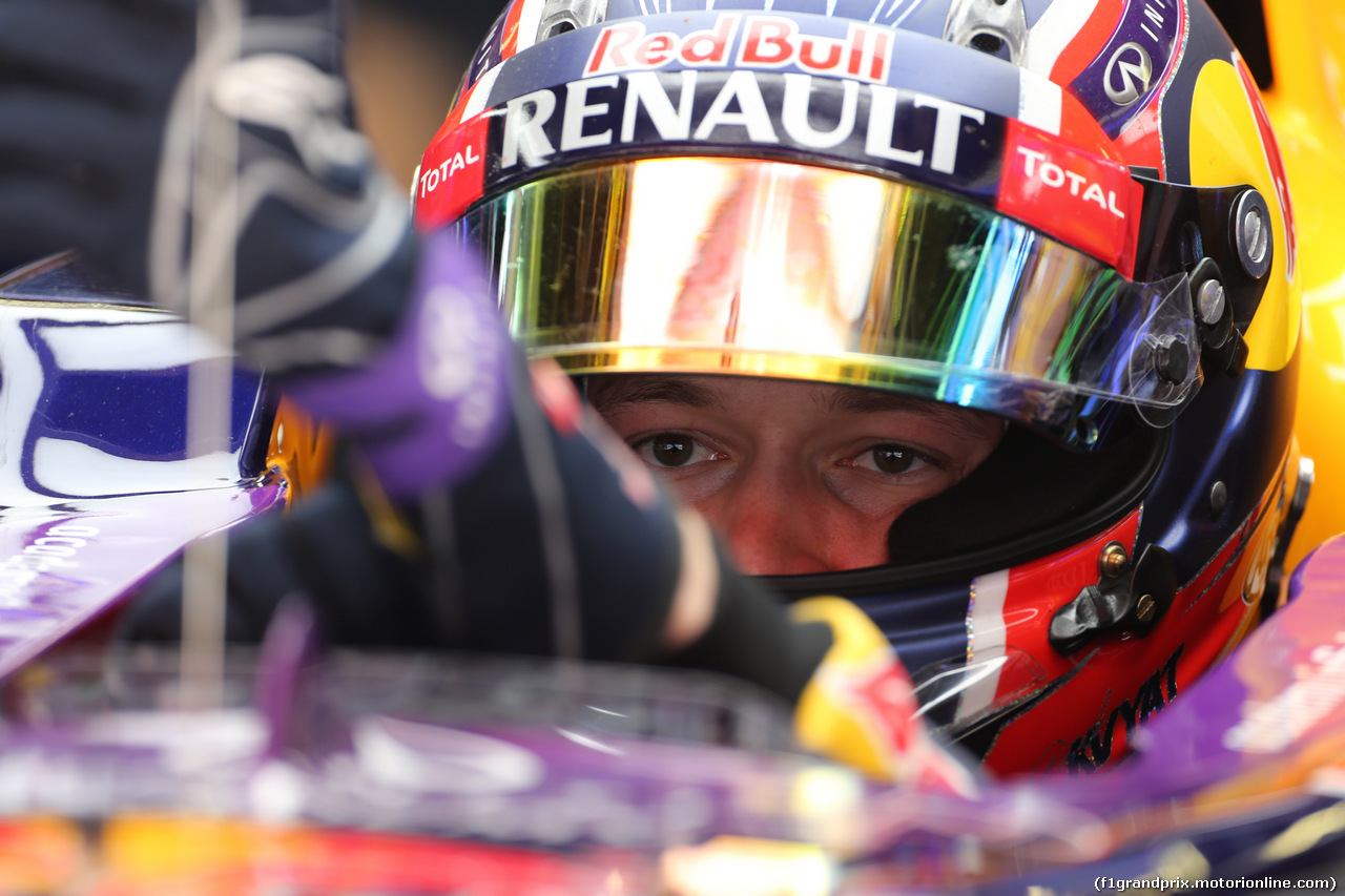 GP SPAGNA, 08.02.2015- Prove Libere 1, Daniil Kvyat (RUS) Red Bull Racing RB11