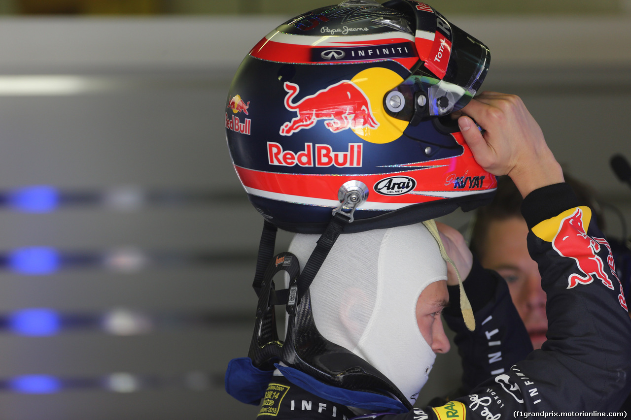GP SPAGNA, 08.02.2015- Prove Libere 1, Daniil Kvyat (RUS) Red Bull Racing RB11