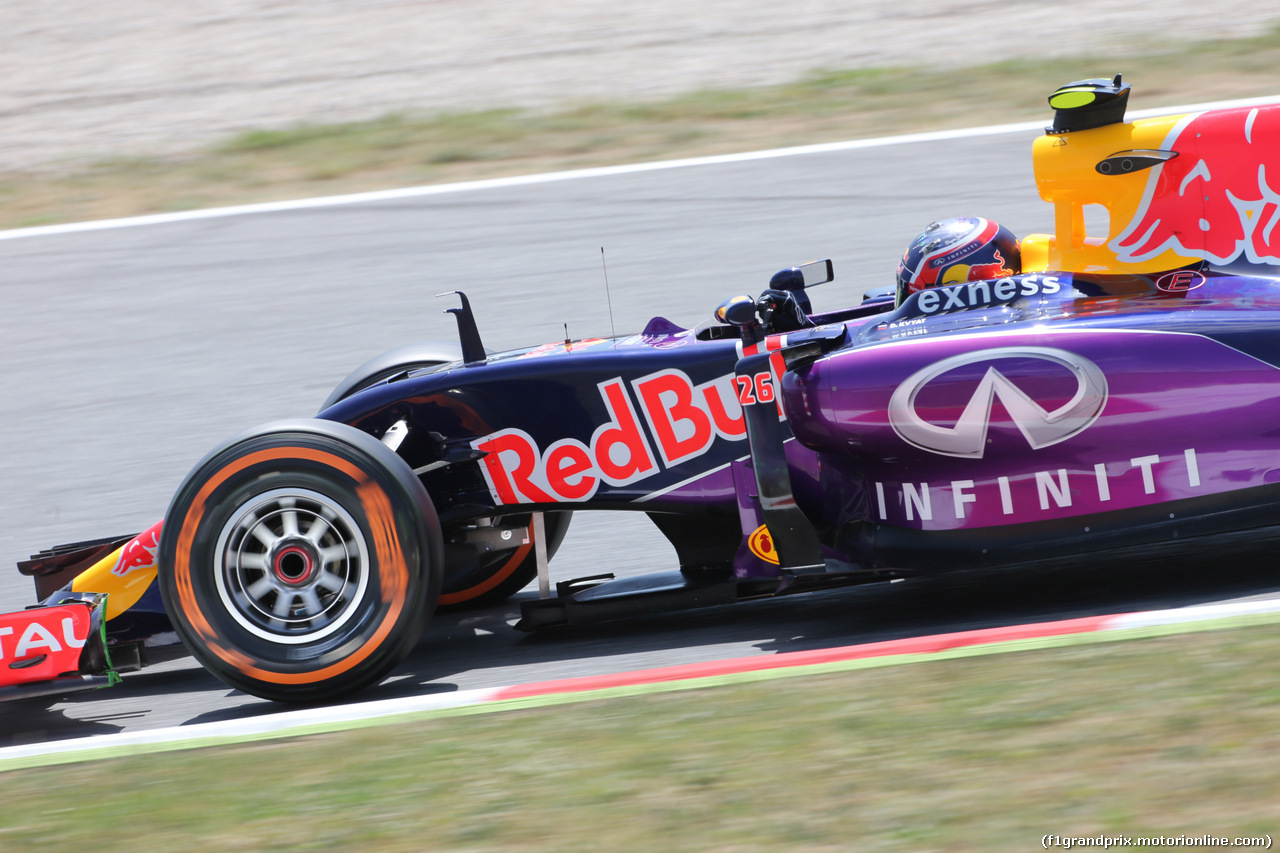 GP SPAGNA, 08.02.2015- Prove Libere 2, Daniil Kvyat (RUS) Red Bull Racing RB11