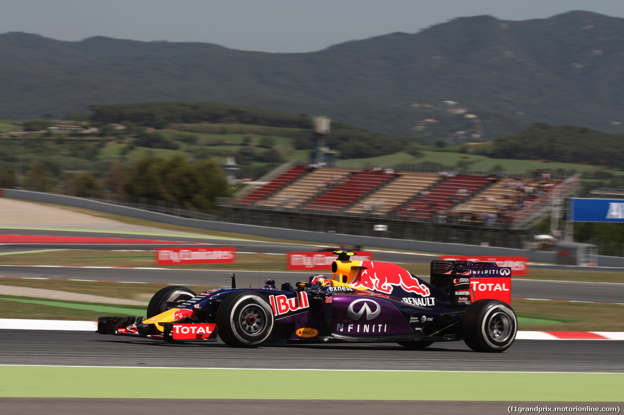 GP SPAGNA, 08.02.2015- Prove Libere 2, Daniil Kvyat (RUS) Red Bull Racing RB11