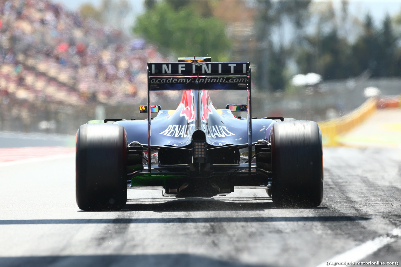 GP SPAGNA, 08.02.2015- Prove Libere 2, Daniil Kvyat (RUS) Red Bull Racing RB11