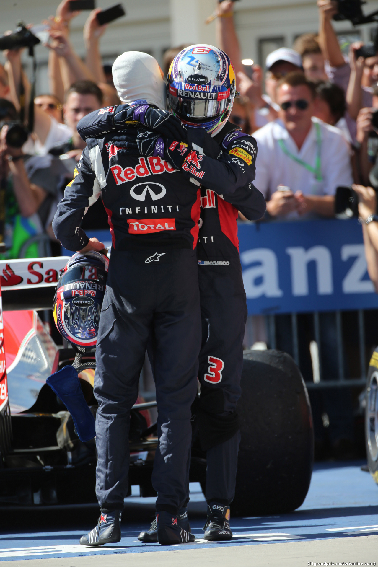 GP UNGHERIA, 26.07.2015 - Gara, secondo Daniil Kvyat (RUS) Red Bull Racing RB11 e terzo Daniel Ricciardo (AUS) Red Bull Racing RB11