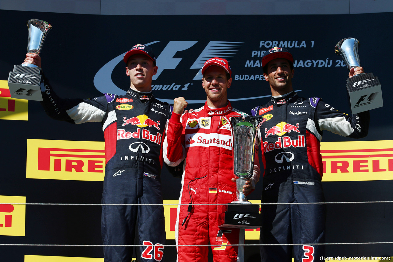 GP UNGHERIA, 26.07.2015 - Gara, Sebastian Vettel (GER) Ferrari SF15-T vincitore, secondo Daniil Kvyat (RUS) Red Bull Racing RB11 e terzo Daniel Ricciardo (AUS) Red Bull Racing RB11