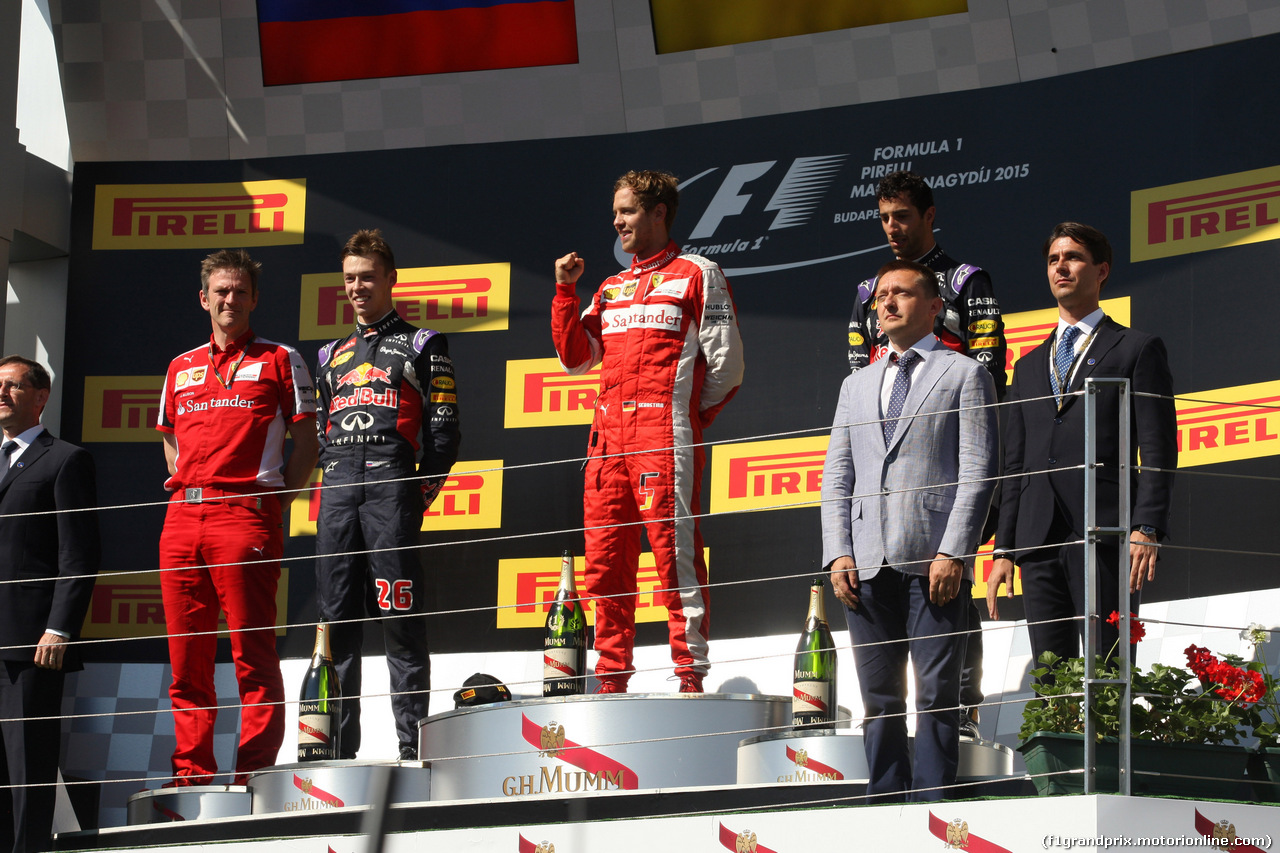 GP UNGHERIA, 26.07.2015 - Gara, 1st position Sebastian Vettel (GER) Ferrari SF15-T, secondo Daniil Kvyat (RUS) Red Bull Racing RB11 e terzo Daniel Ricciardo (AUS) Red Bull Racing RB11