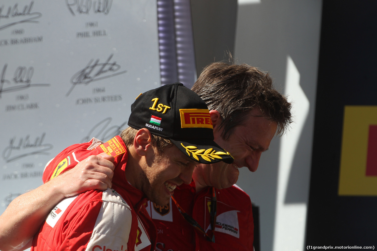 GP UNGHERIA, 26.07.2015 - Gara, 1st position Sebastian Vettel (GER) Ferrari SF15-T e James Allison (GBR) Ferrari Chassis Technical Director