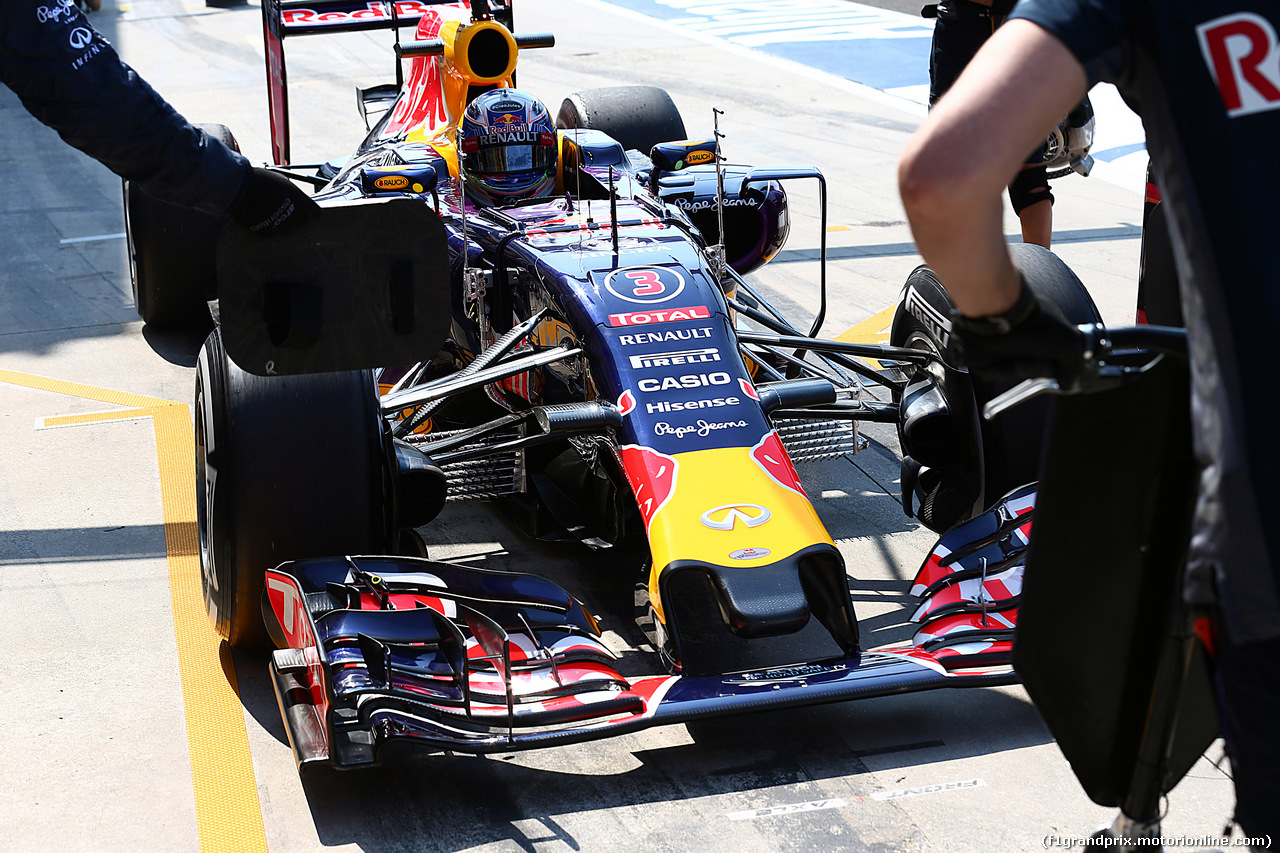 GP UNGHERIA, 24.07.2015- Prove Libere 1, Daniel Ricciardo (AUS) Red Bull Racing RB11