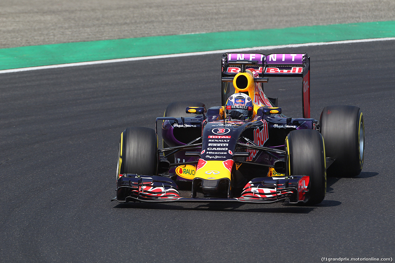 GP UNGHERIA, 24.07.2015- Prove Libere 2, Daniel Ricciardo (AUS) Red Bull Racing RB11