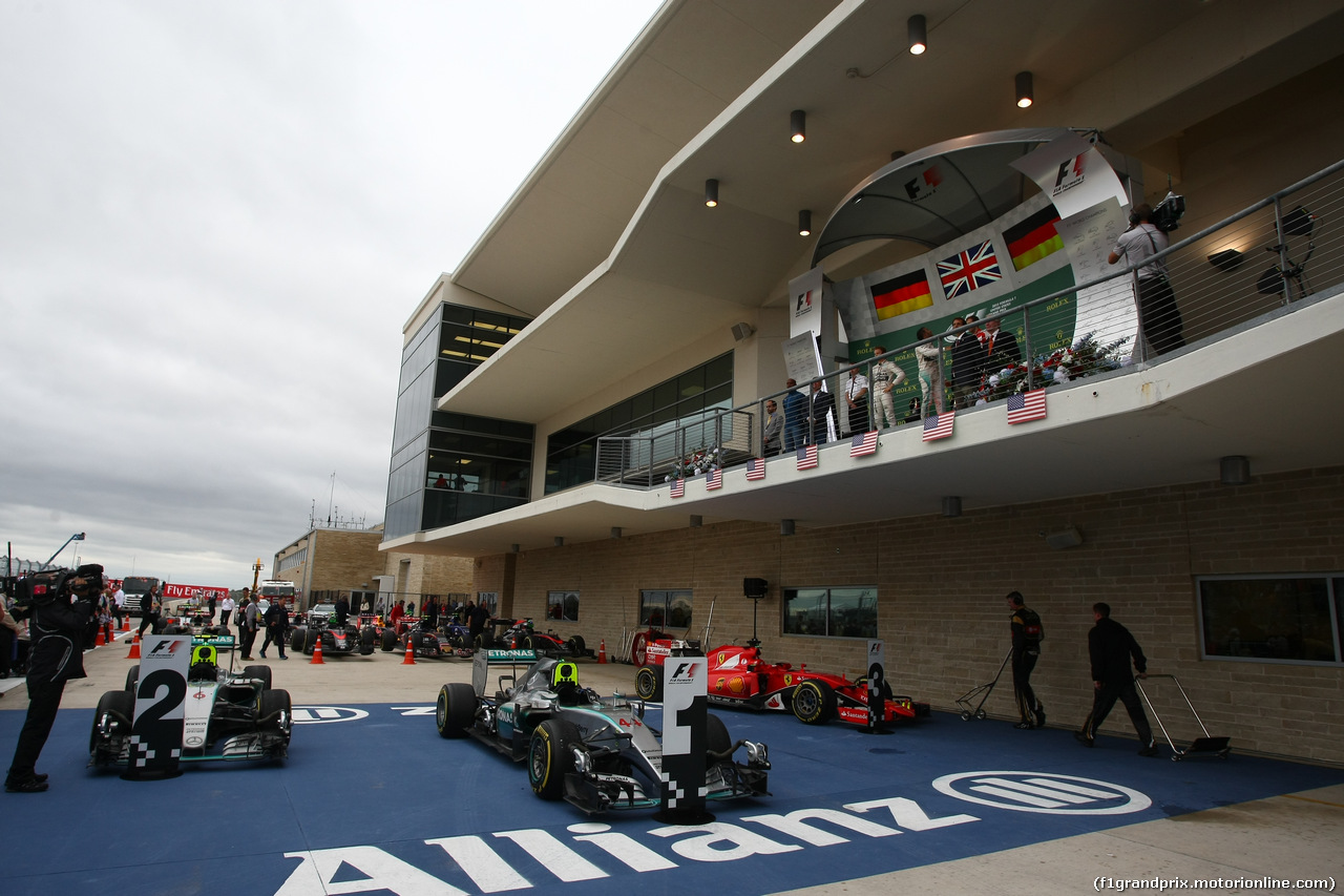 GP USA, 25.10.2015- Podium,  winner Lewis Hamilton (GBR) Mercedes AMG F1 W06 , 2nd Nico Rosberg (GER) Mercedes AMG F1 W06, 3rd Sebastian Vettel (GER) Ferrari SF15-T