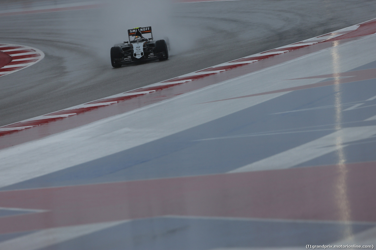 GP USA, 24.10.2015- Prove Libere 3,  Sergio Perez (MEX) Sahara Force India F1 Team VJM08