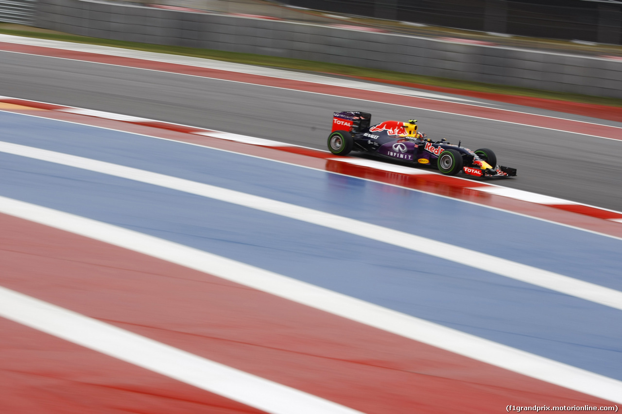 GP USA, 23.10.2015- Prove Libere 1, Daniil Kvyat (RUS) Red Bull Racing RB11