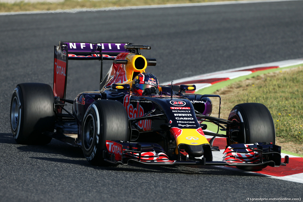 TEST F1 BARCELLONA 12 MAGGIO, Daniil Kvyat (RUS) Red Bull Racing RB11.
12.05.2015.