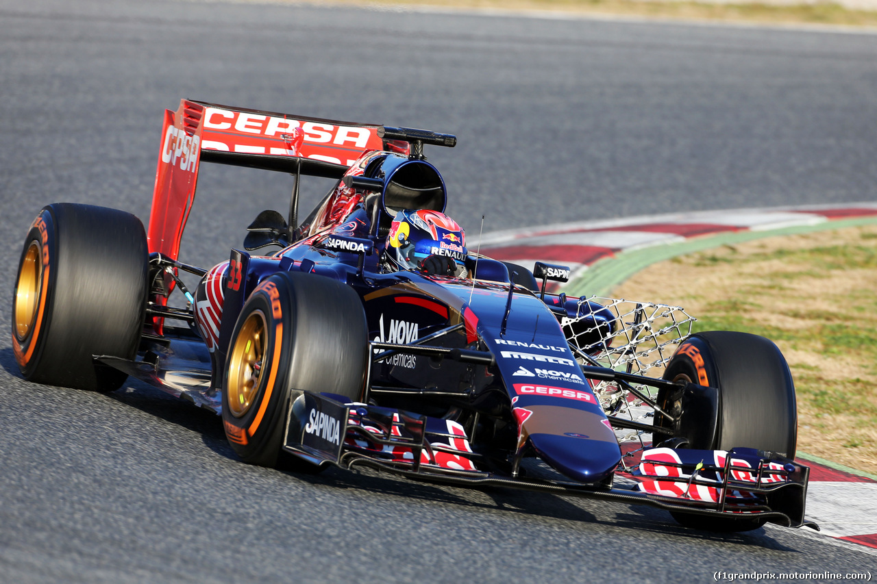 TEST F1 BARCELLONA 19 FEBBRAIO, Max Verstappen (NLD) Scuderia Toro Rosso STR10 running sensor equipment.
19.02.2015.