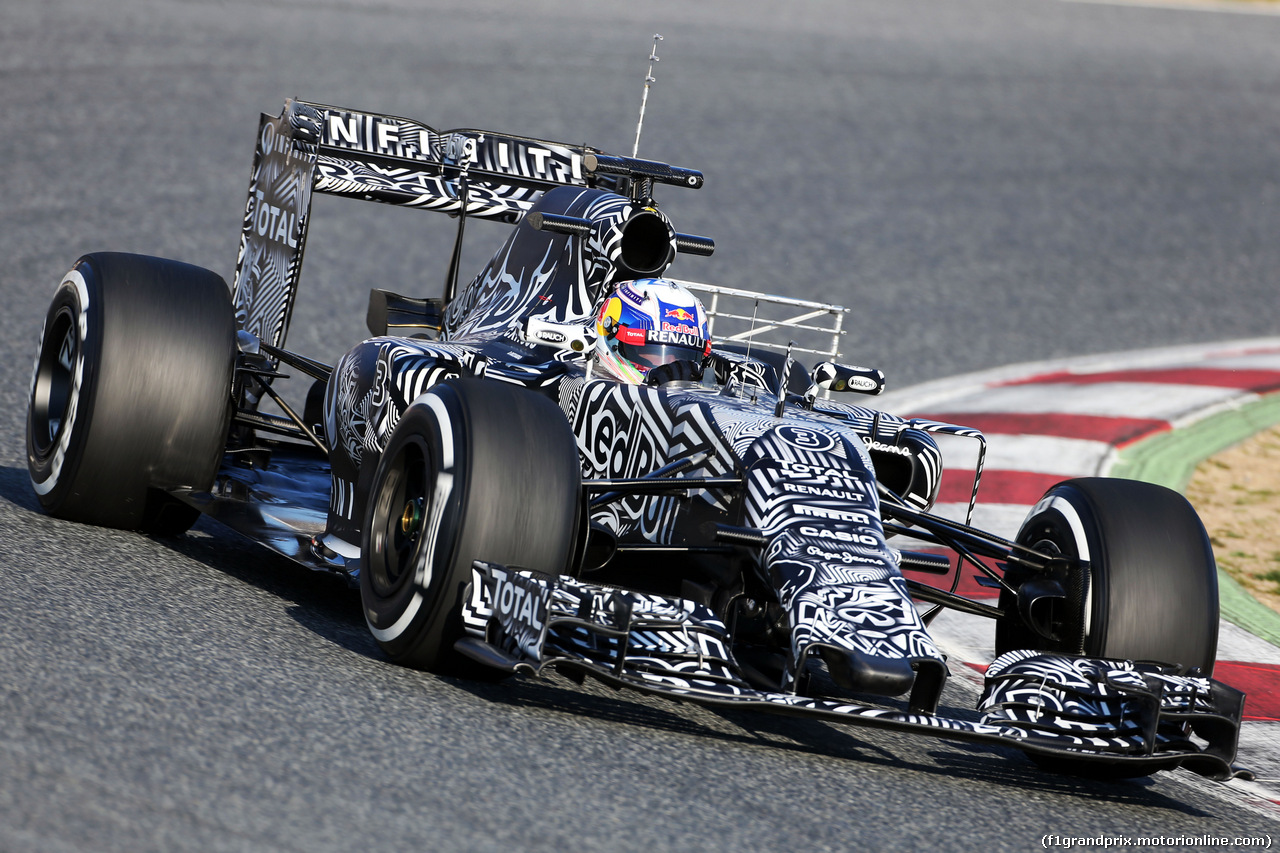 TEST F1 BARCELLONA 19 FEBBRAIO, Daniel Ricciardo (AUS) Red Bull Racing RB11 running sensor equipment.
19.02.2015.