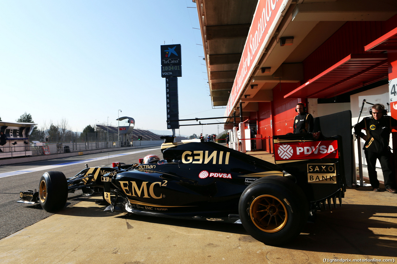 TEST F1 BARCELLONA 19 FEBBRAIO, Pastor Maldonado (VEN) Lotus F1 E23 leaves the pits.
19.02.2015.