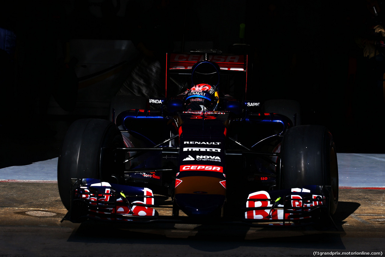 TEST F1 BARCELLONA 19 FEBBRAIO, Max Verstappen (NLD) Scuderia Toro Rosso STR10 leaves the pits.
19.02.2015.